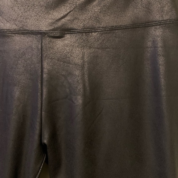 ❤️Simply Vera Vera Wang Black Leggings Ankle Length Size Large Polyester Spandex - Picture 5 of 7